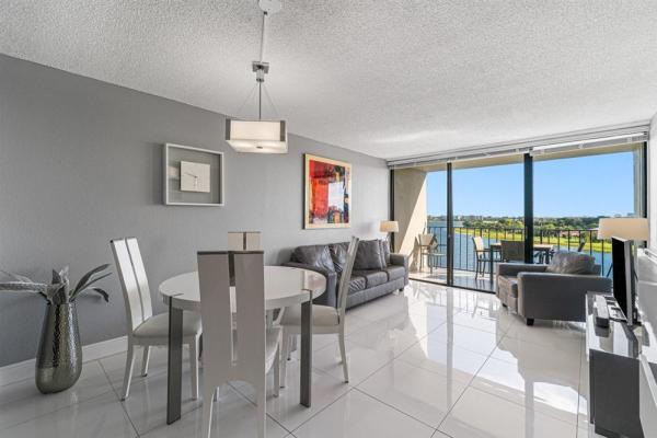 Lakeshore Club, 1830 Embassy Dr #613, West Palm Beach, Florida 33401, image 1