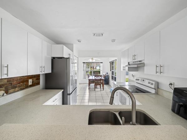 Lucerne Homes East, 6292 Silver Moon Ln, Greenacres, Florida 33463, image 3