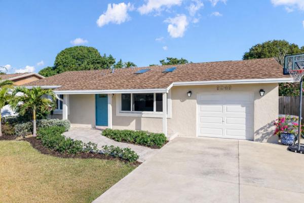 Saddlebrook, 9249 Affirmed Ln, Boca Raton, Florida 33496, image 2