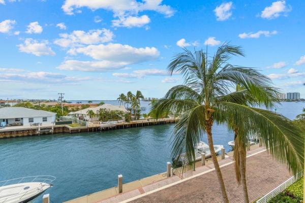 Marina Grande Club & Residences, 2650 Lake Shore Dr #302, Riviera Beach, Florida 33404, image 2