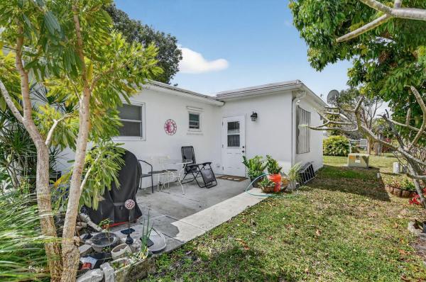 Leisureville, 121 NW 28th Ct, Pompano Beach, Florida 33064, image 1