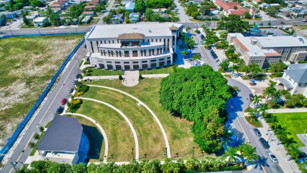 Millicent, 205 NE 3rd St #208, Boynton Beach, Florida 33435, image 3