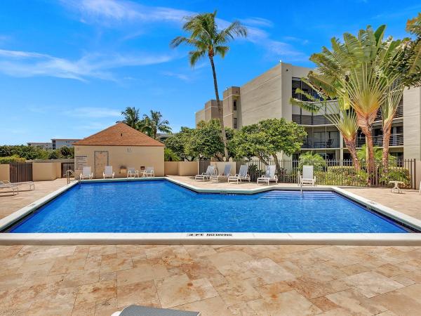 Camino Real Village, 5851 Camino Del Sol #402, Boca Raton, Florida 33433, image 1