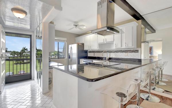 4070 Tivoli Ct #307, Lake Worth Beach, Florida 33467, image 1