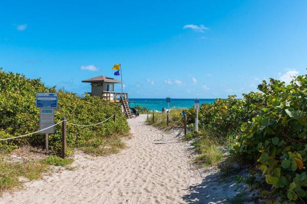 Tierra Del Mar South, 951 De Soto Rd #233, Boca Raton, Florida 33432, image 1