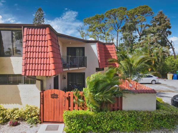 Somerset, 3838 Victoria Dr, West Palm Beach, Florida 33406, image 1