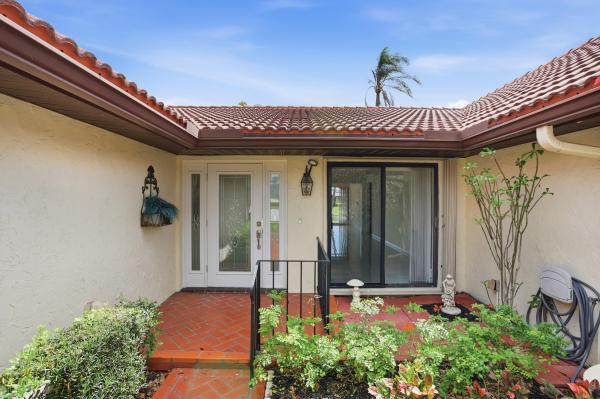 Pine Tree Village, 10426 Vereda Cir, Boynton Beach, Florida 33436, image 1