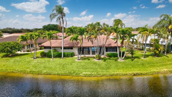 Pine Tree Village, 10426 Vereda Cir, Boynton Beach, Florida 33436, image 1
