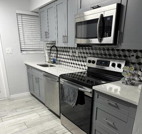 Buffalo Heights, 136 Akron St #A2, Lake Worth, Florida 33461, image 3
