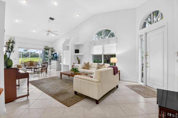 Cambridge At Wycliffe, 4702 Carlton Golf Dr, Lake Worth, Florida 33449, image 3
