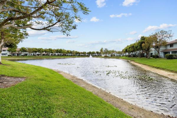 Sonoma Bay, 1955 Alamanda Way, Riviera Beach, Florida 33404, image 2